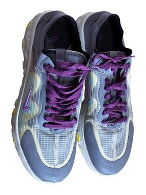Nike Men’s Blue Athletic Shoes with Purple Laces